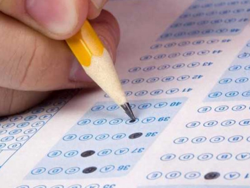 Монгол хэл, бичгийн шалгалтыг цахимаар зохион байгуулахыг түр хугацаанд хэрэгжүүлэхгүй